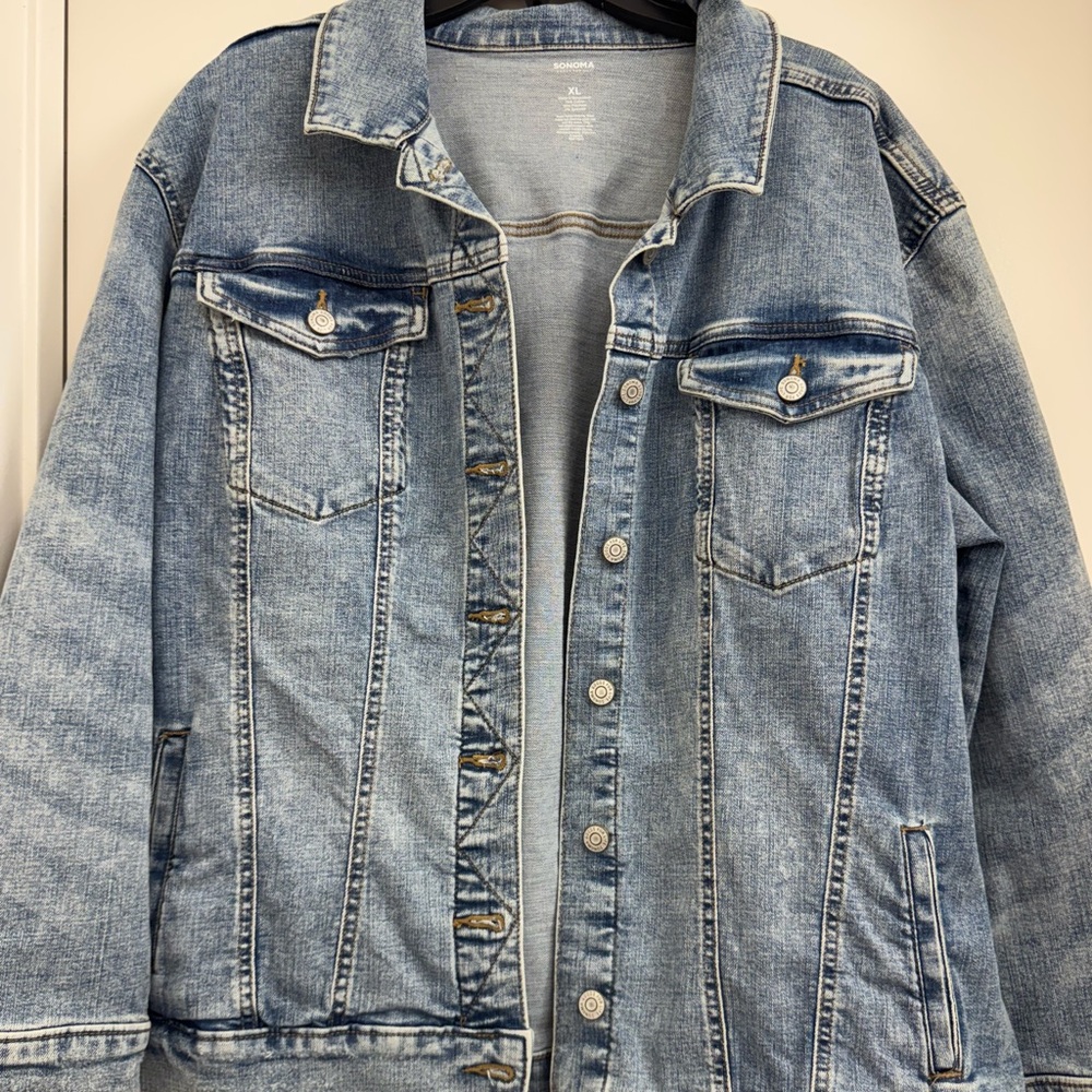 💙 SONOMA Women’s Light Wash Denim Jacket – XL (NEW WITH TAGS!) 💙